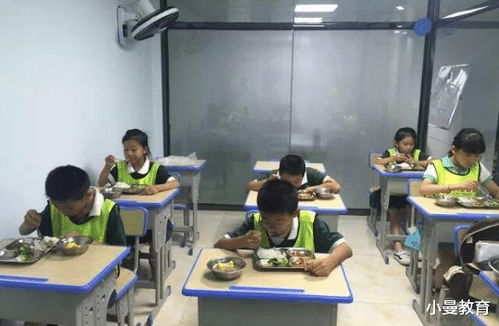 中小学课后服务全覆盖 家长是否需额外付费引关注