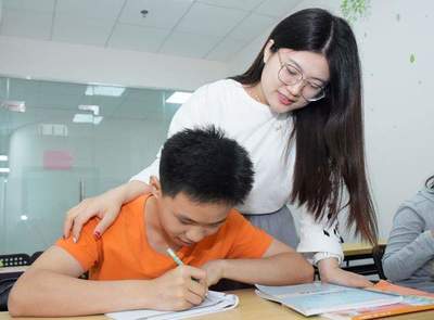 校外培训政策新规 课后看护服务成合规关键，双条件明确补课门槛